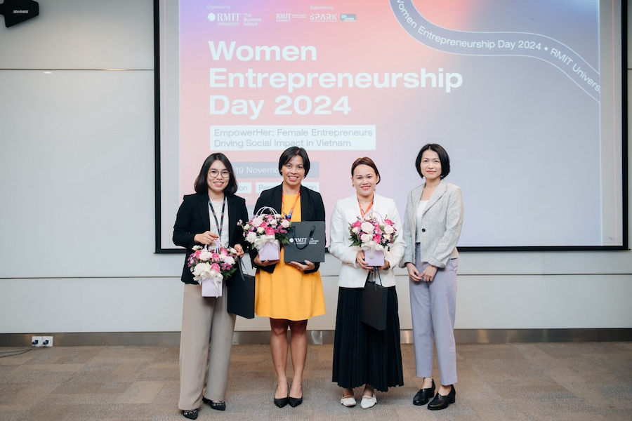 (L-R) Dr Trang Le, Ms Huyen Luong, Ms Thao Lam, and Associate Professor Elaine Chew