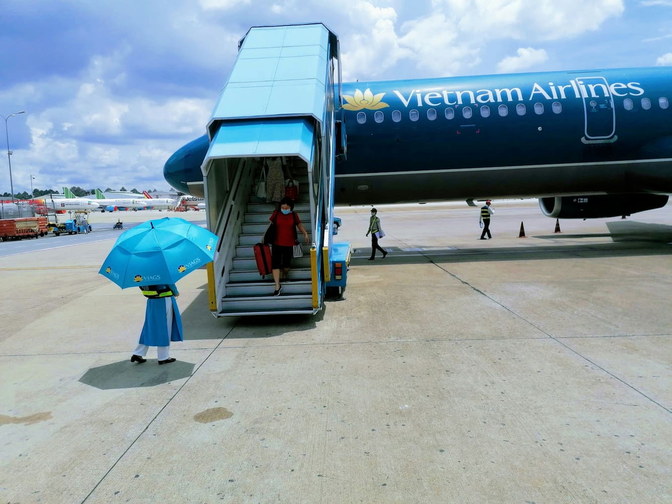 There are five airlines operating in Vietnam, which is insufficient considering the rising travel demand. (image: Unsplash) 