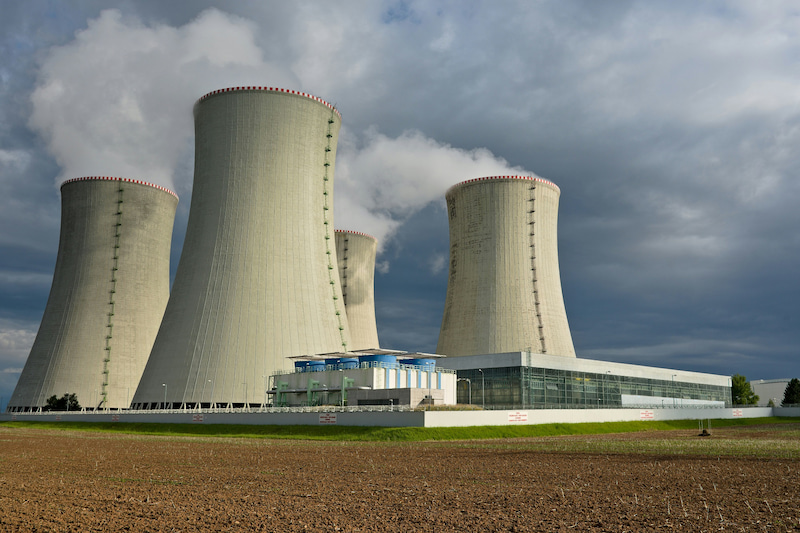 Cooling towers in a nuclear power plant (Photo: Unsplash)