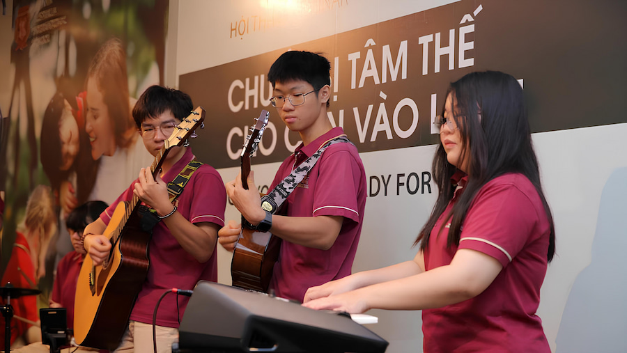 Phong (pictured centre) played in his school band for three years as a trainee and three years as an official member. (Photo: VAS)