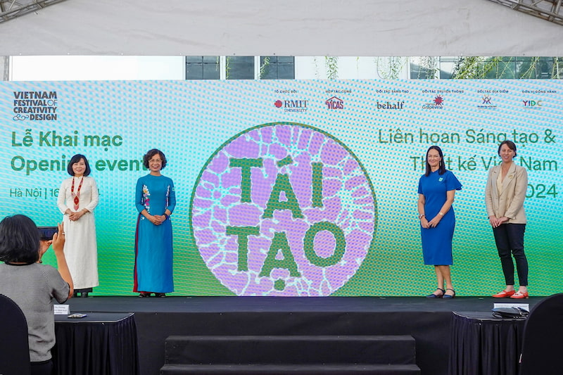 Representatives from RMIT University, VICAS, the Australian Embassy in Vietnam, Vietnamese Women’s Museum at the VFCD opening ceremony in Hanoi.